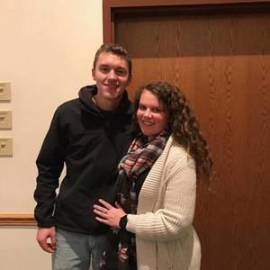 Meet your Posher, Leslie